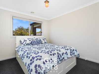 7 HAYTON PARK BOULEVARD, Cranbourne West