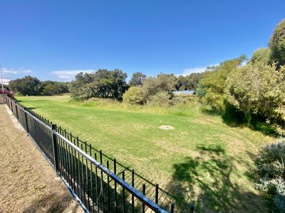 40 Governor Drive, Falcon