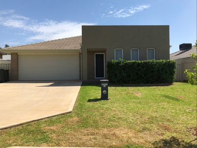 23 Sherrard Crescent, Dubbo