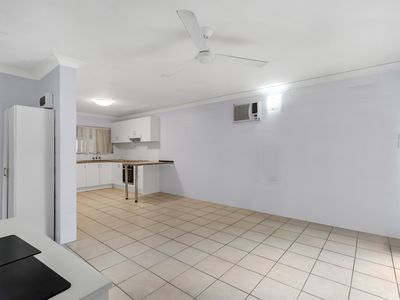 1 / 282 Lake Street, Cairns North