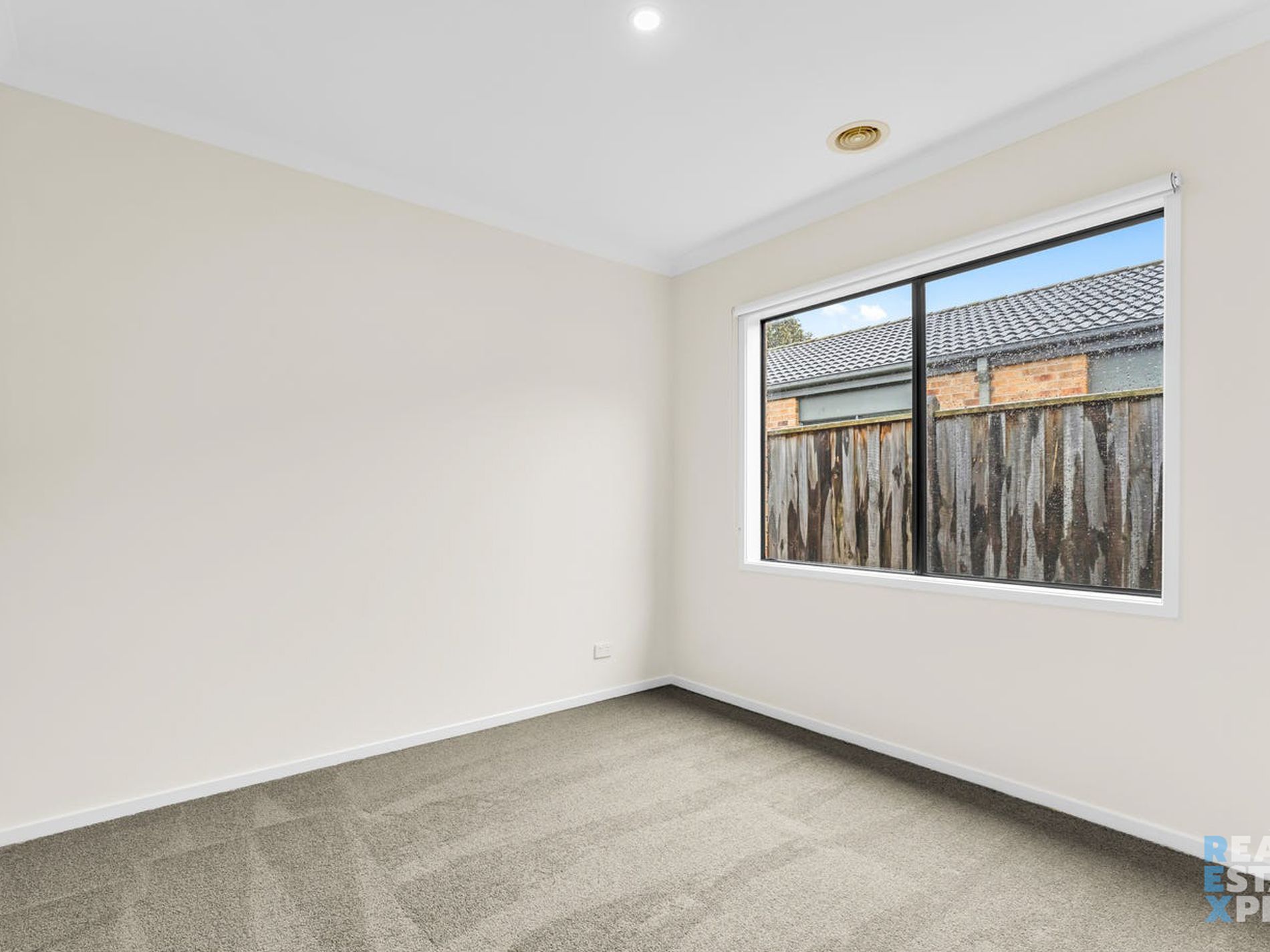 13 Beechtree Way, Cranbourne North