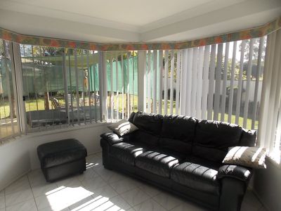 11 Brightwaters Close, Brightwaters