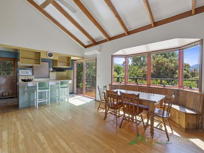 4 Reid Court, Tawonga South