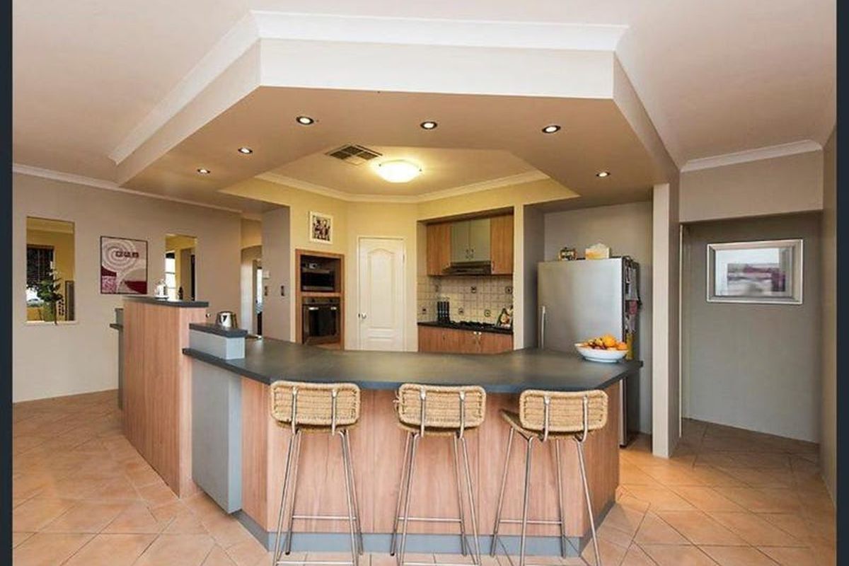12 Brenchley Drive, Atwell