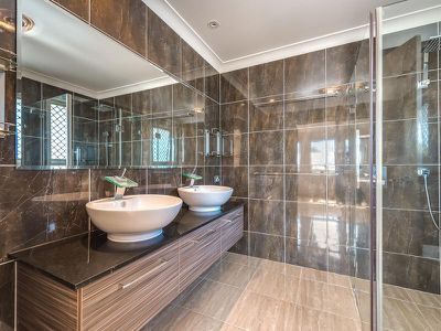 25 Costa Del Sol Avenue, Coombabah