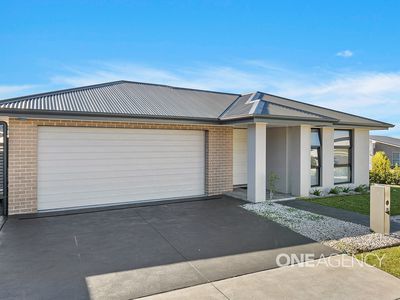 13 Dairyman Place, Calderwood