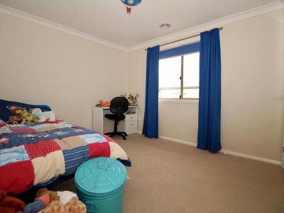 4 Chesterman Close, Windradyne