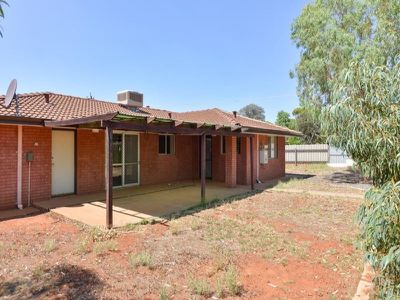 2 Finnerty Lane, Hannans