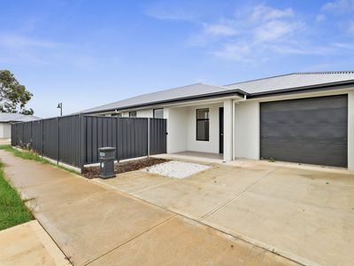 16 Tsouris Way, Munno Para West