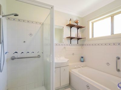3 / 8 Tilba Street, Narooma