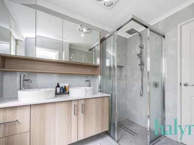 2 / 6 Bruning Road, Manning