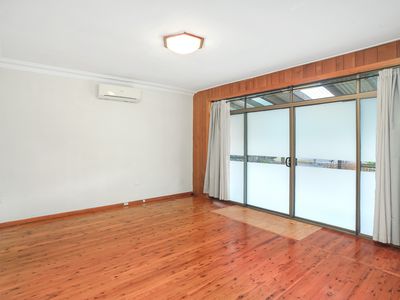 26 Roberts Avenue, Barrack Heights