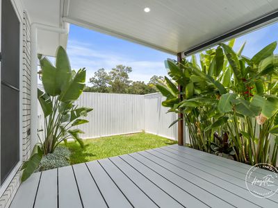 16 Aurora Crescent, Glass House Mountains