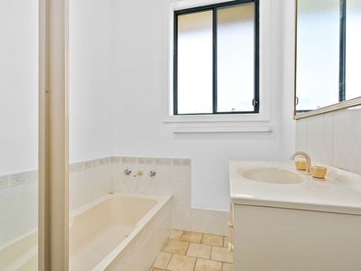 1 / 23 Osborne Parade, Warilla