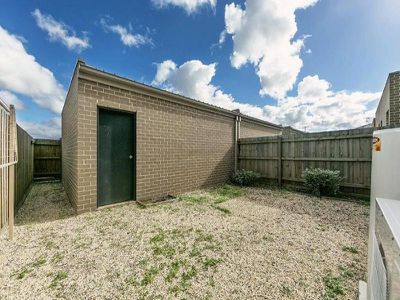354 Boardwalk Boulevard, Point Cook