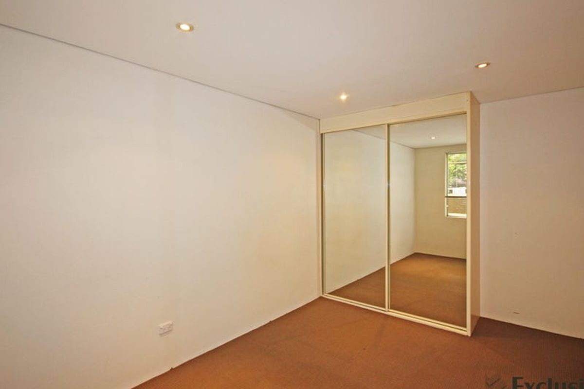 2 / 26 Hampstead Road, Homebush West