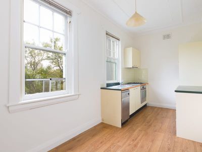 9 / 23 Waiwera Street, Mcmahons Point