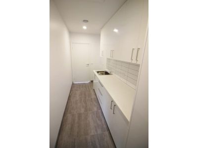 6A Nagle Drive, Belmont