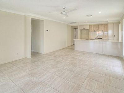 3 Madeira Street, Springfield Lakes