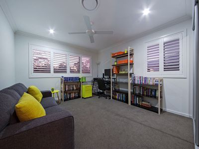 35 Margaret Cres, Wakerley
