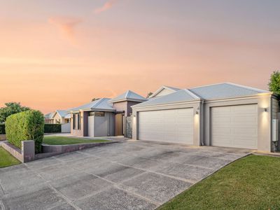 19 Lombadina Parade, Secret Harbour