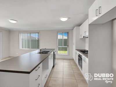 4 Bradford Circuit, Dubbo