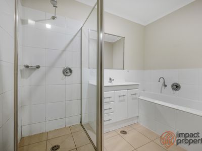 64  / 64 Kings Canyon Street, Harrison