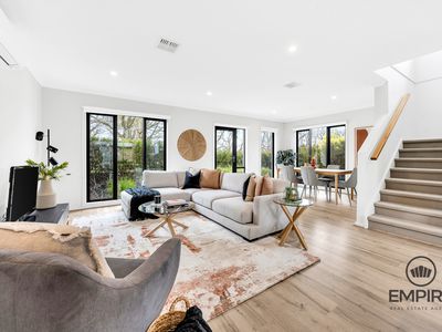 2 Plenty Way, Cranbourne North