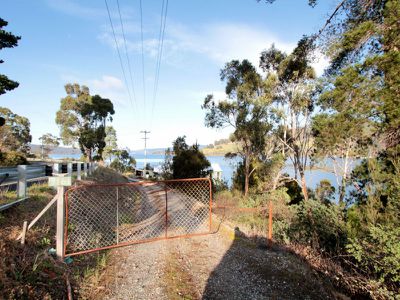 7161 Channel Highway, Gardners Bay