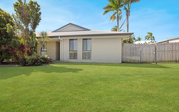 7/8 Greenwood Drive, Glenella