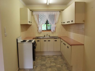9 Perry Street, Churchill