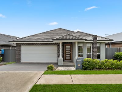 19 Thorpe Circuit, Oran Park