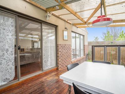 2 / 2 Caroline Street, Box Hill North