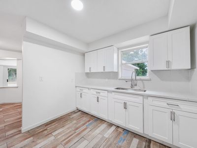 5010 Riverview Drive, Alvin, TX, International