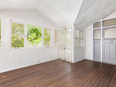 14 Erskine Avenue, Kedron