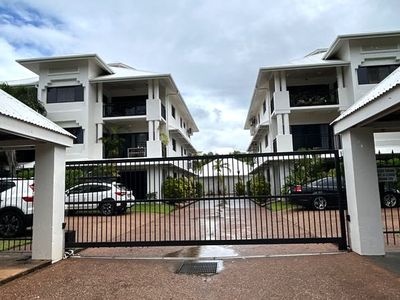 5 / 293-301 Esplanade, Cairns North