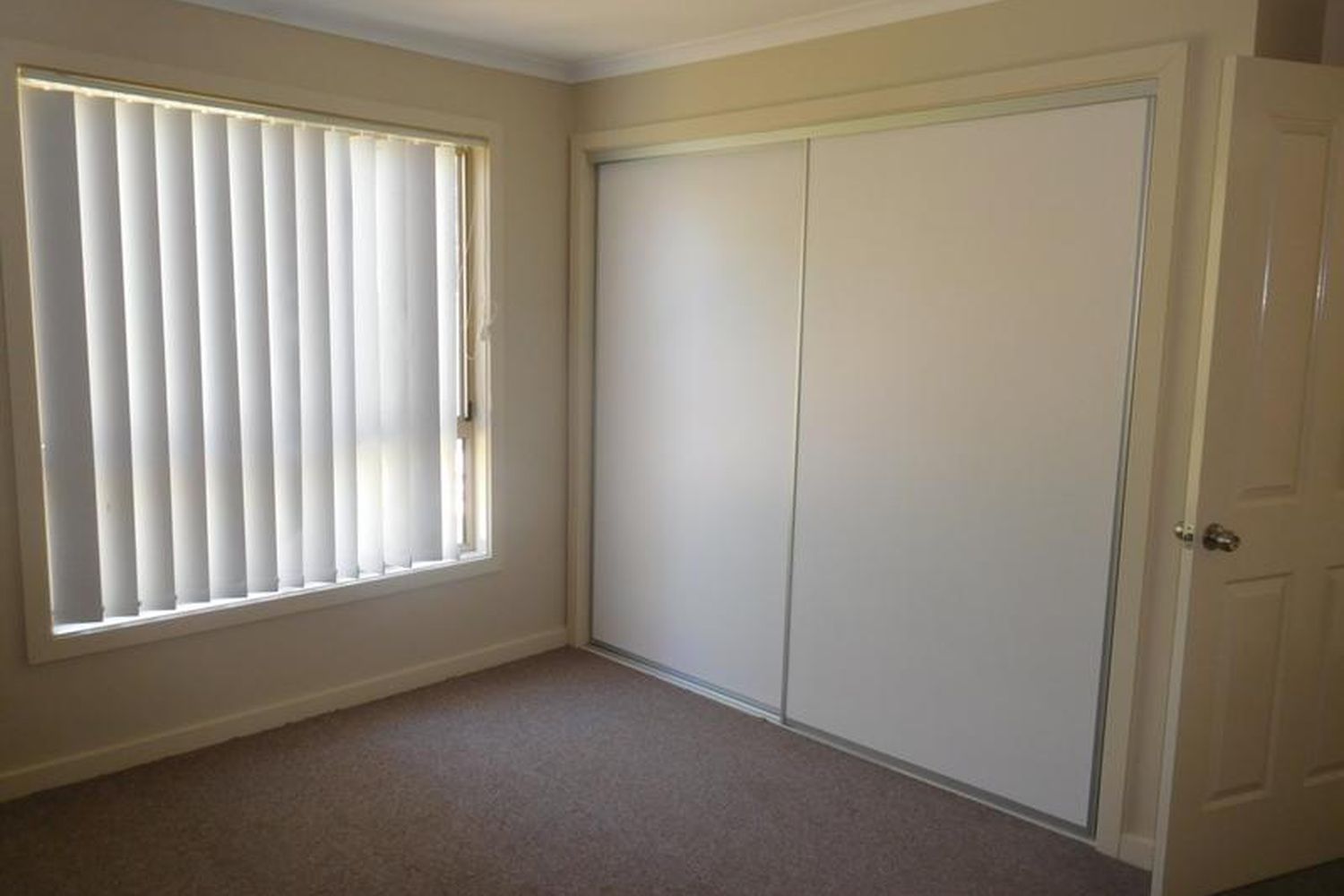 2 / 26 Philip Street, Horsham