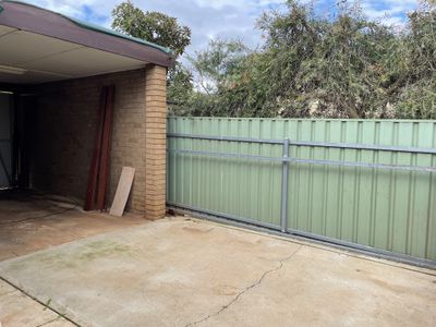 116 MacArthur Street, Griffith