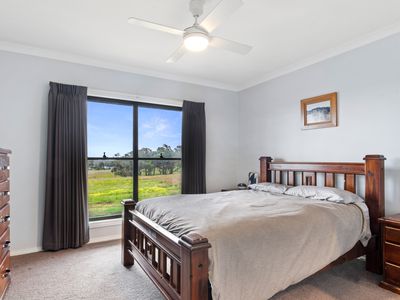90 Hamilton Way, Lockwood South