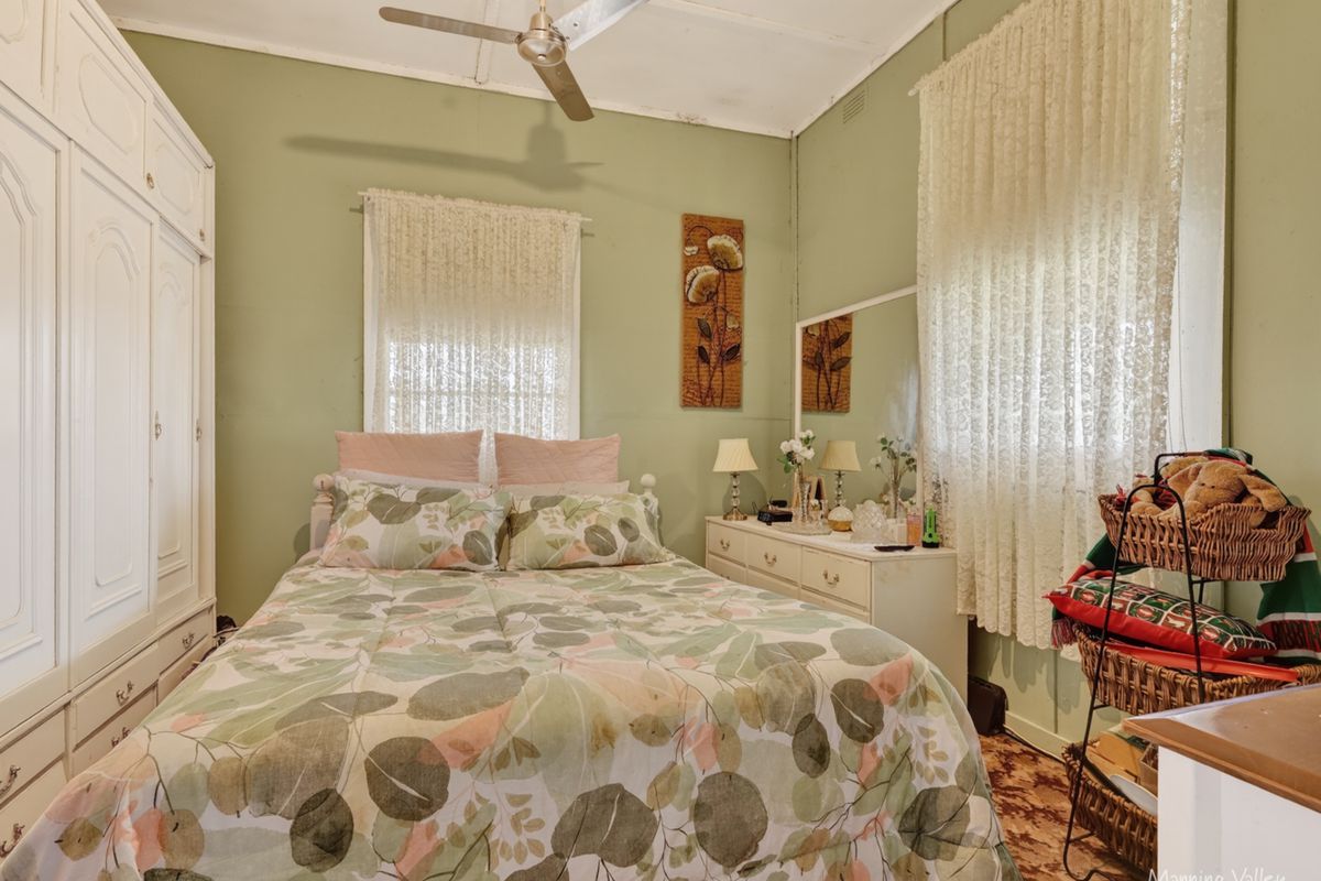 124 Burgmans Lane, Lansdowne