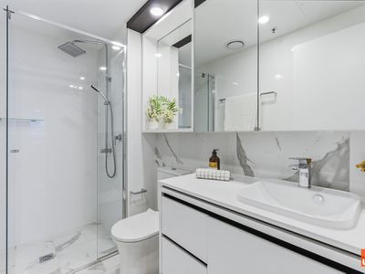 60 / 20 Allara Street, City