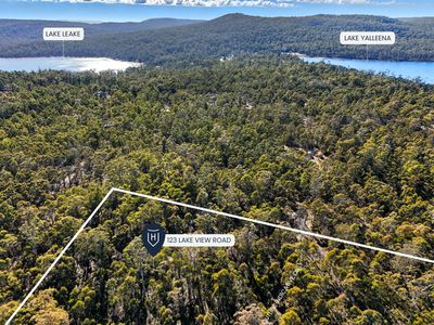 123 Lake View Road, Lake Leake