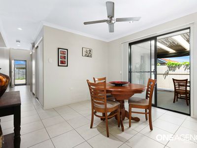 1 / 9 Carlisle Court, Kawungan