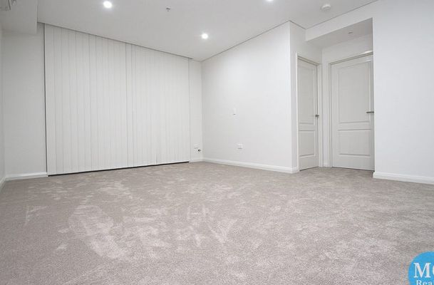 90 / 6-14 Park Road, Auburn