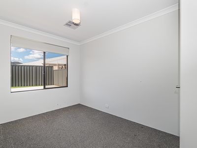 12 Munglinup Road, Hilbert