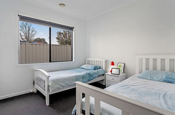 71 Axminster Drive, Craigieburn