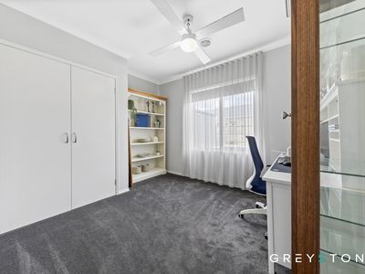 48 Gilfillan Circuit, Thornhill Park