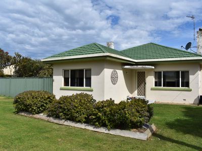 10 Peters Street, Tantanoola