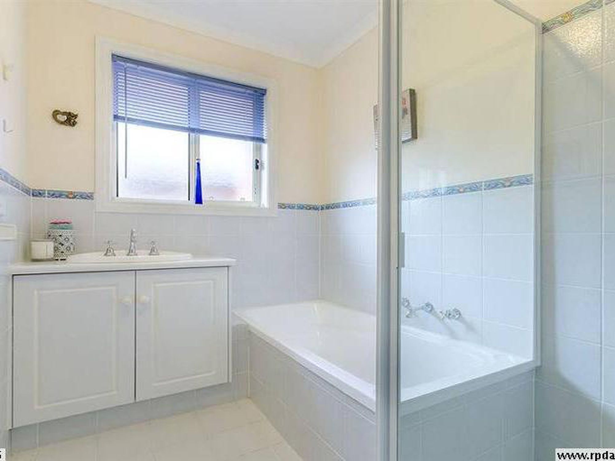 4 Field Street, Oakden