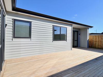 8 Kobe Street, Karaka